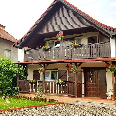 Hotel Casa Ursului Bujoreni Exterior foto